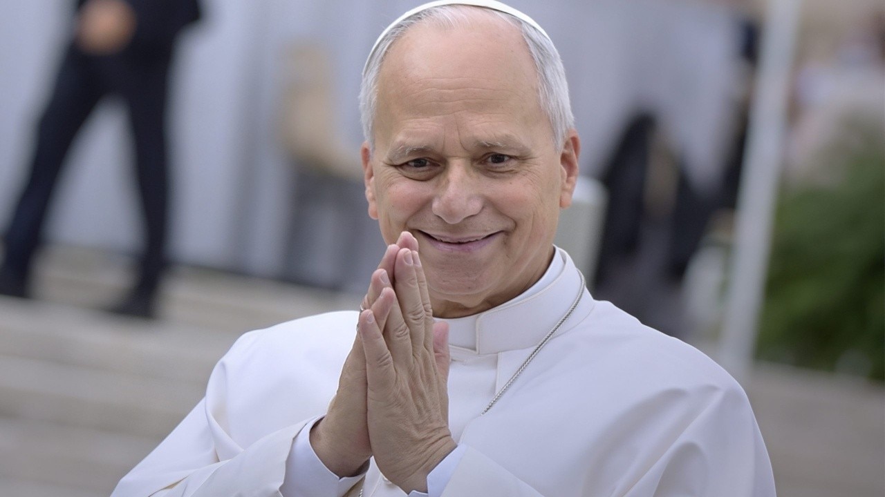 Who runs the Vatican while Pope Leo recovers?