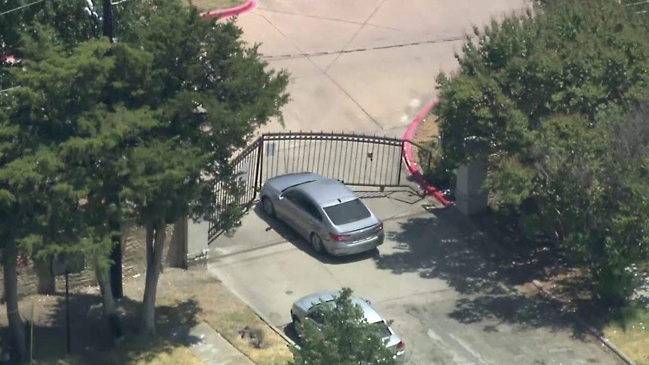 Mesquite Police chase car at speeds up to 100 mph