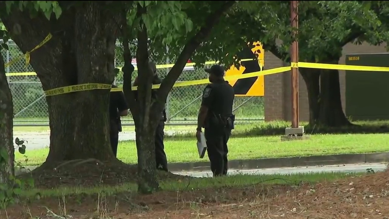 Officer stabbed, suspect killed in DeKalb County