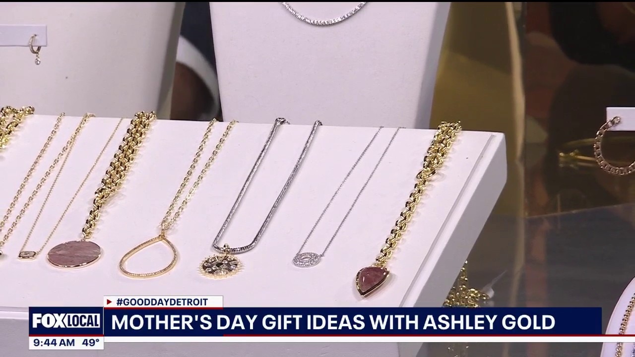 Ashley Gold shows off potential gifts for Mother's Day