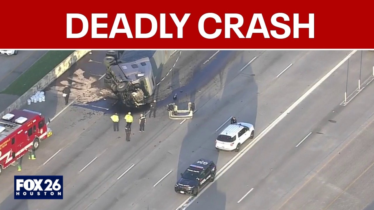 2 dead after crash involving 18-wheeler on Katy Freeway near Houston