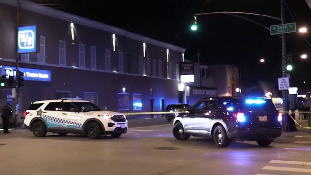 Chicago crime: 4 hurt in Little Village drive-by mass shooting, police say