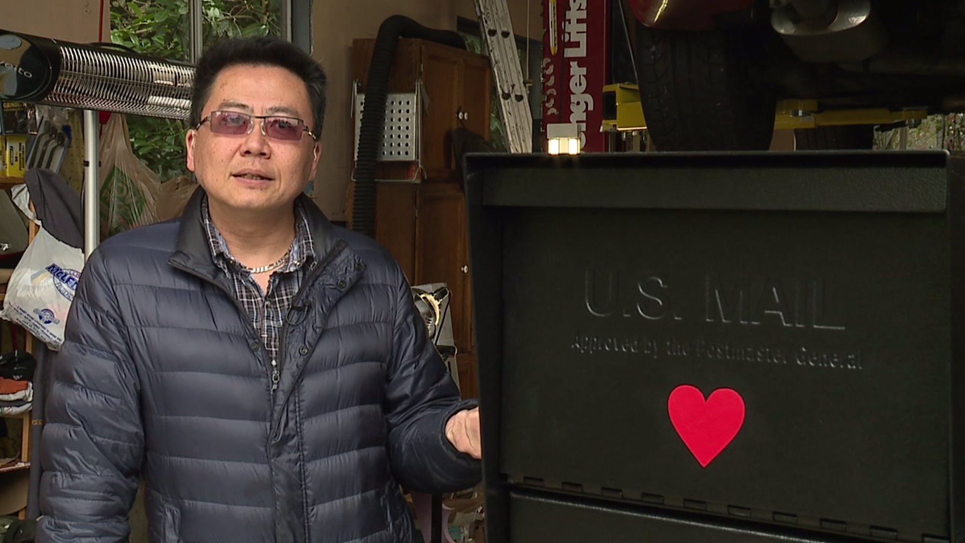 COUNCILMAN BUYS MAILBOXES