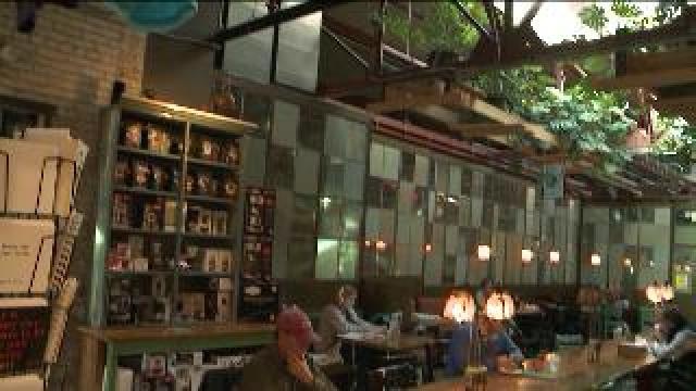 Chip checks out the unique features of Colectivo Coffee