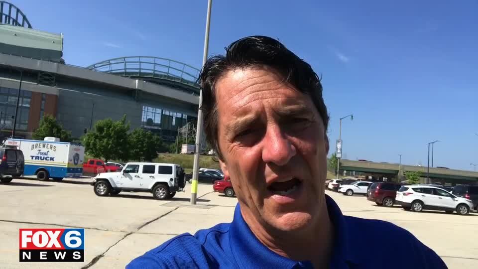 Brewers to host Giants