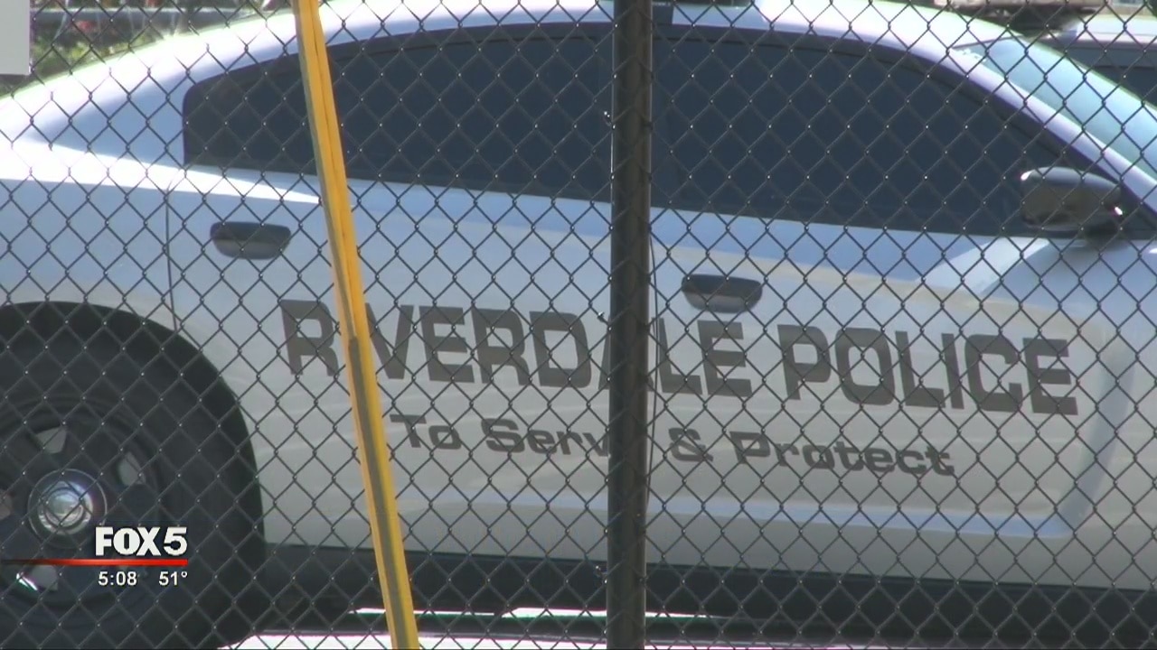 Suspicious person approaches teen girl at bus stop