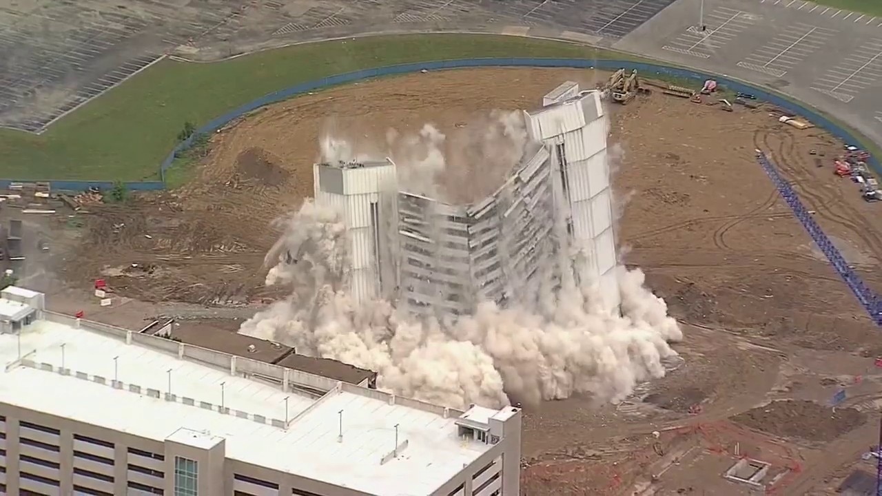 Hotel Sheraton in Arlington, Texas implosion