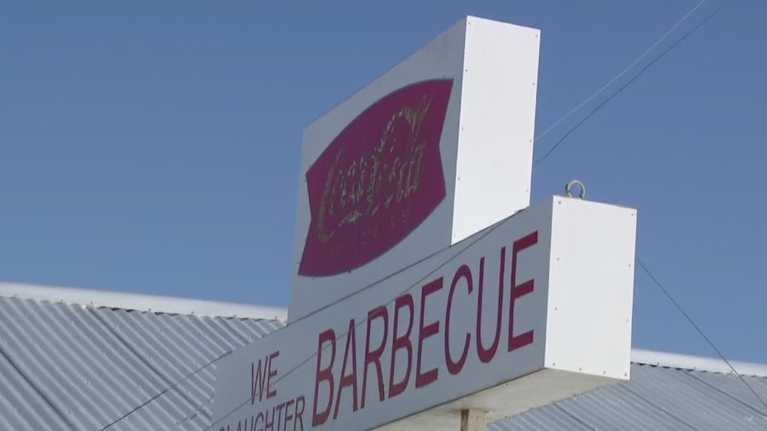 Turnin' Texas: Texas Chainsaw gas station