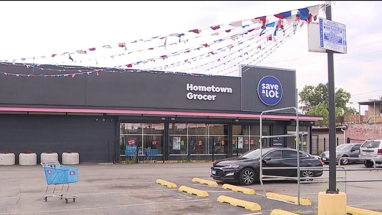 Save a Lot closing seven Chicago stores on Saturday