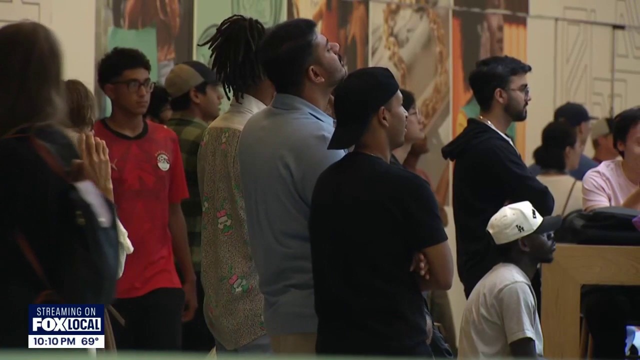 Fans gather at 'Seattle Soccer House' on day 6 of World Cup