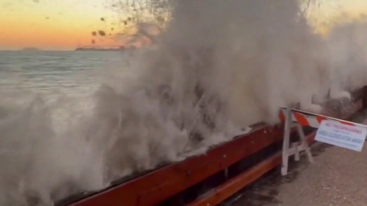 Long Beach bracing for rain, coastal waves