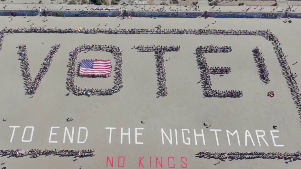 'No Kings' human banner takes over SF's Ocean Beach