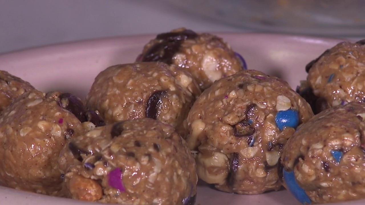 Monster cookies with Tierra: Tierra's Texas