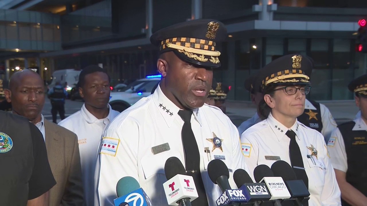 Chicago police give update on shooting that left 2 officers, suspect hospitalized