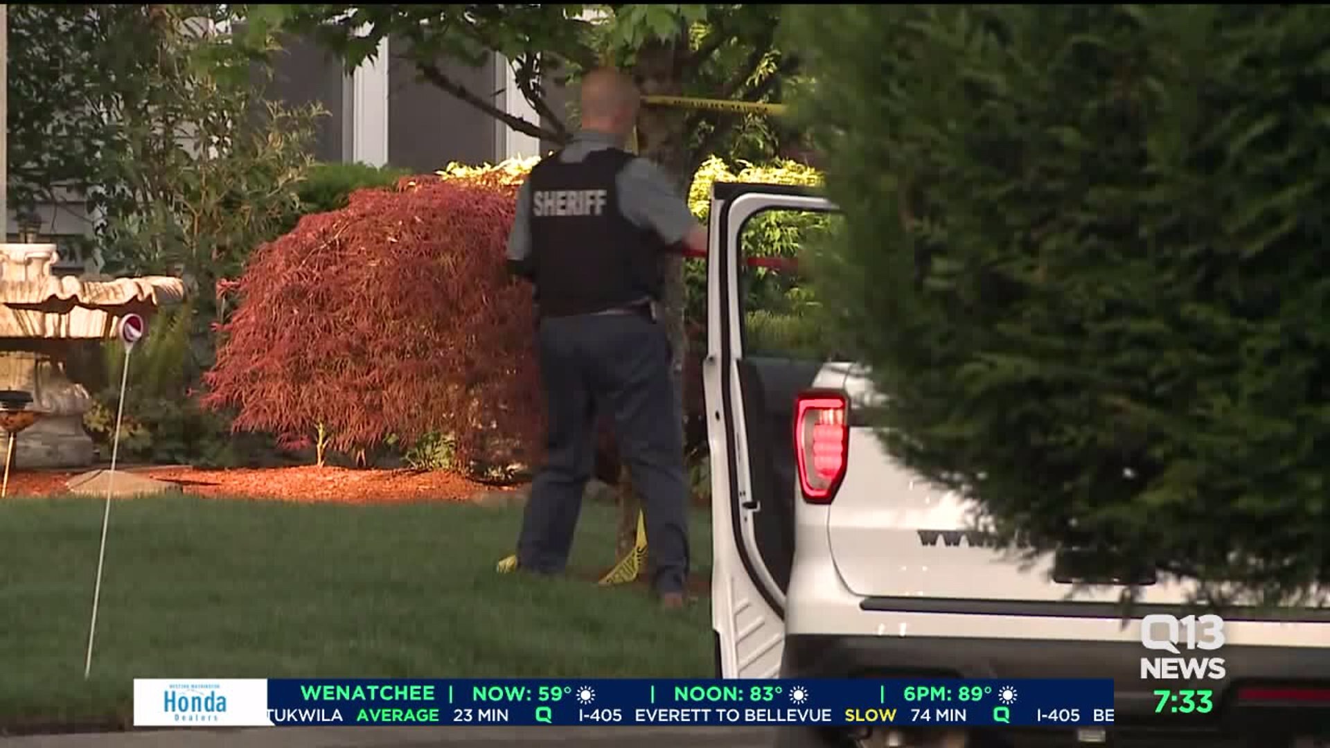 2 people found dead in car, Pierce County deputies say