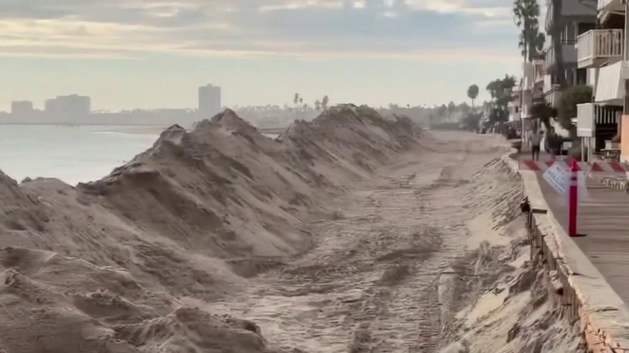 SoCal residents brace for swells from Hurricane Polo