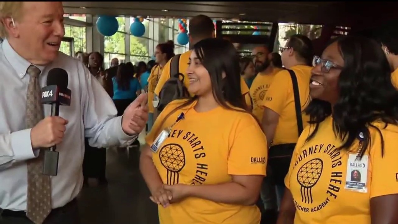 Dallas ISD hosts academy for 800 new educators