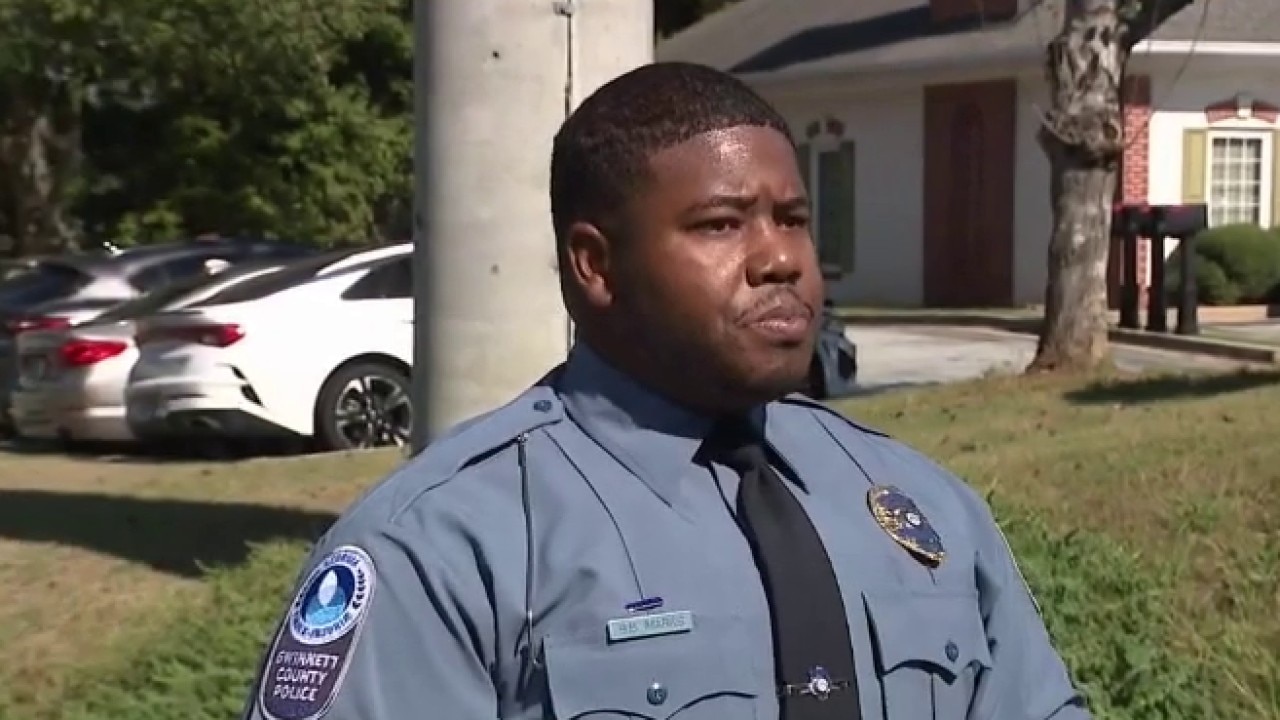 Suspect vehicle rams into Gwinnett PD vehicle, flees