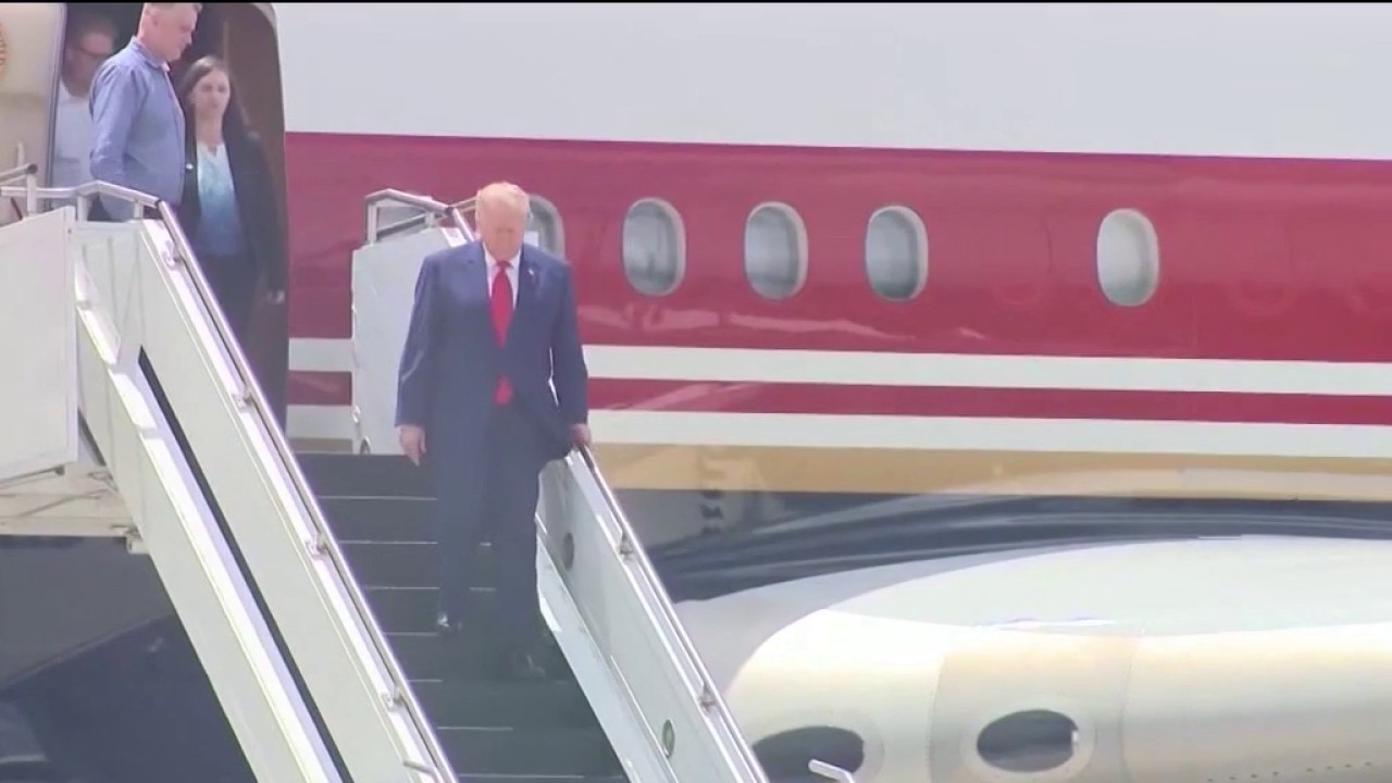 Trump lands in Cobb County ahead of Dalton rally