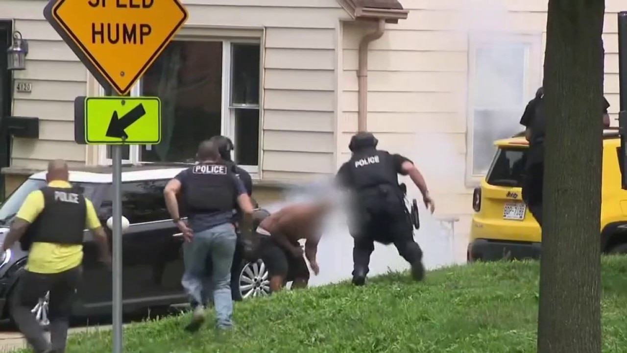 Milwaukee police standoff, homicide suspect arrested