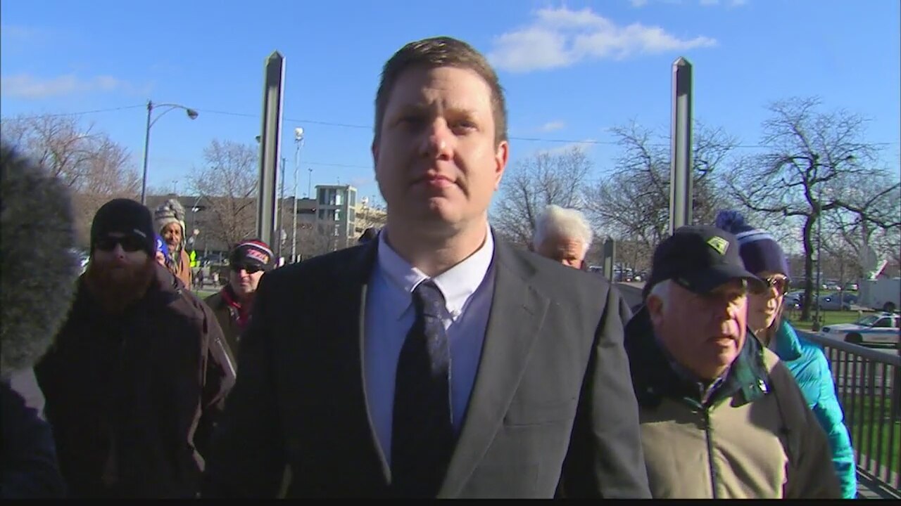 Attorney for Chicago officer plans to seek change of venue