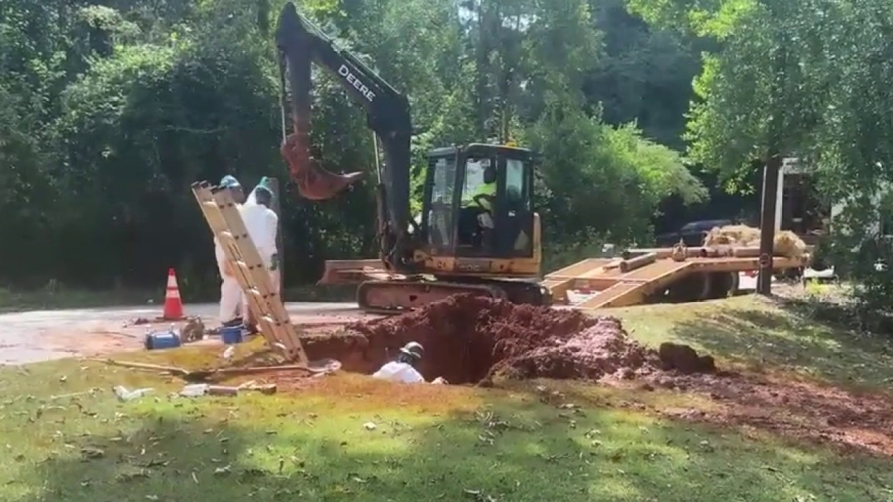 Emergency crews work to fix DeKalb County water main break