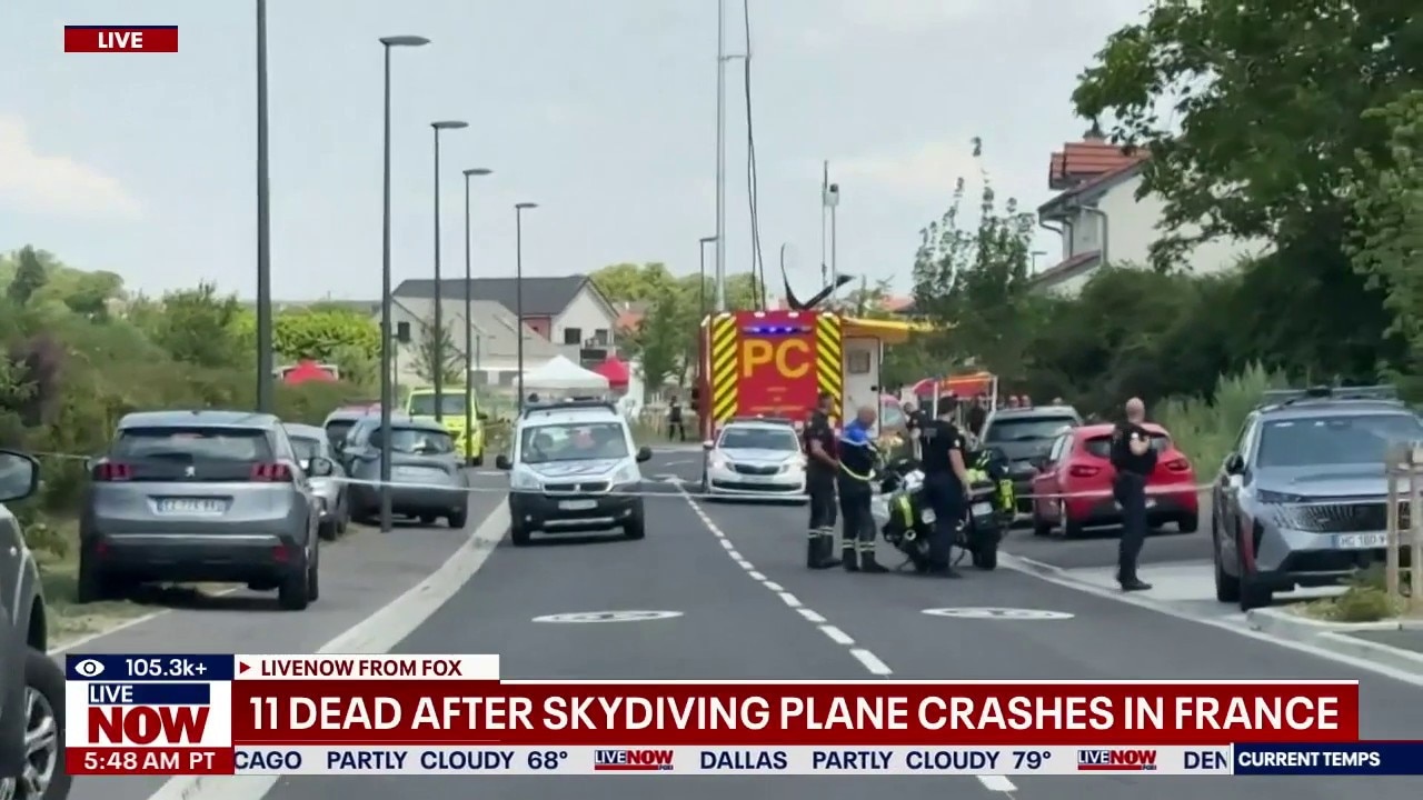 11 killed in France skydiving plane crash