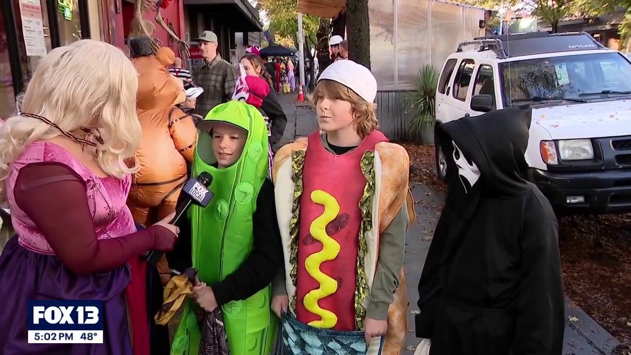 West Seattle trick-or-treaters hit the streets