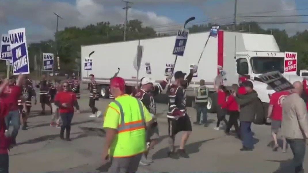 Autoworkers' strike could widen if deal not reached