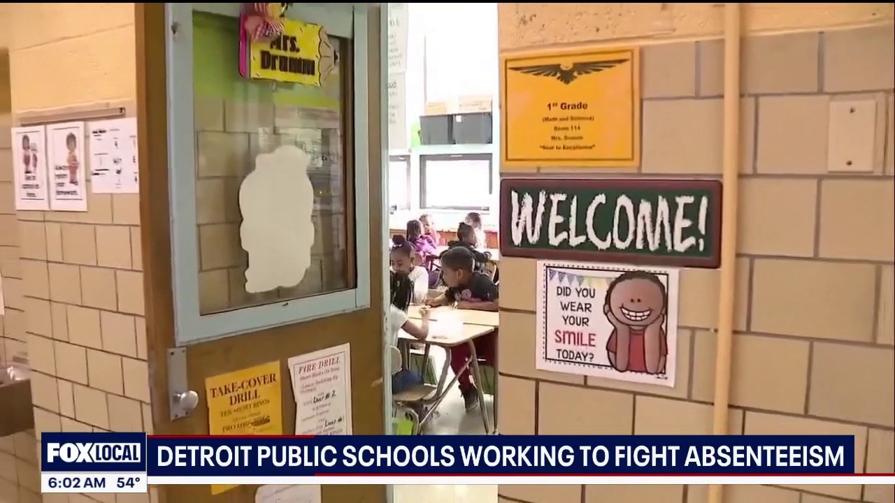 Detroit Public Schools pay students to attend class, fight absenteeism