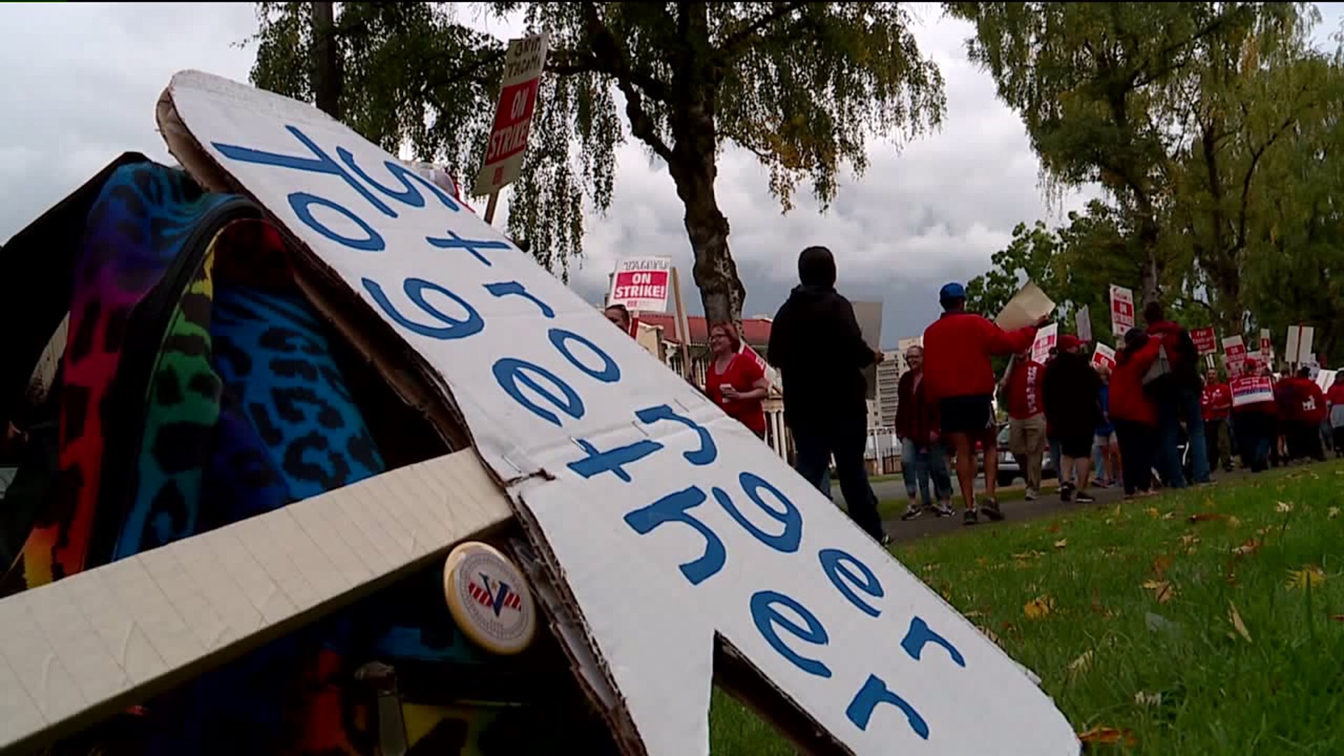 Teacher of the Year Nate Bowling reacts to Tacoma teachers strike