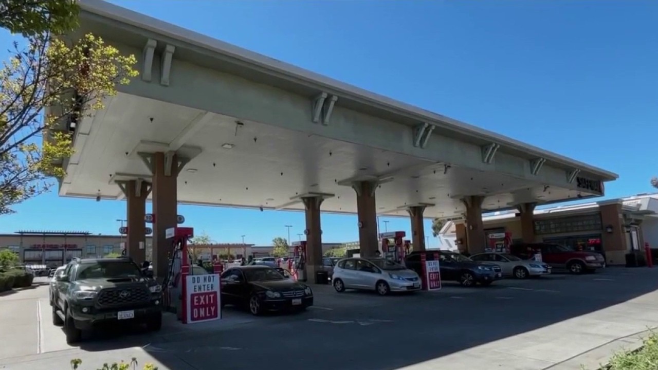 Gas prices remain high for Fall