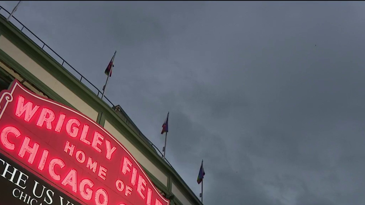 Severe weather impacts Mumford & Sons concert at Wrigley Field 