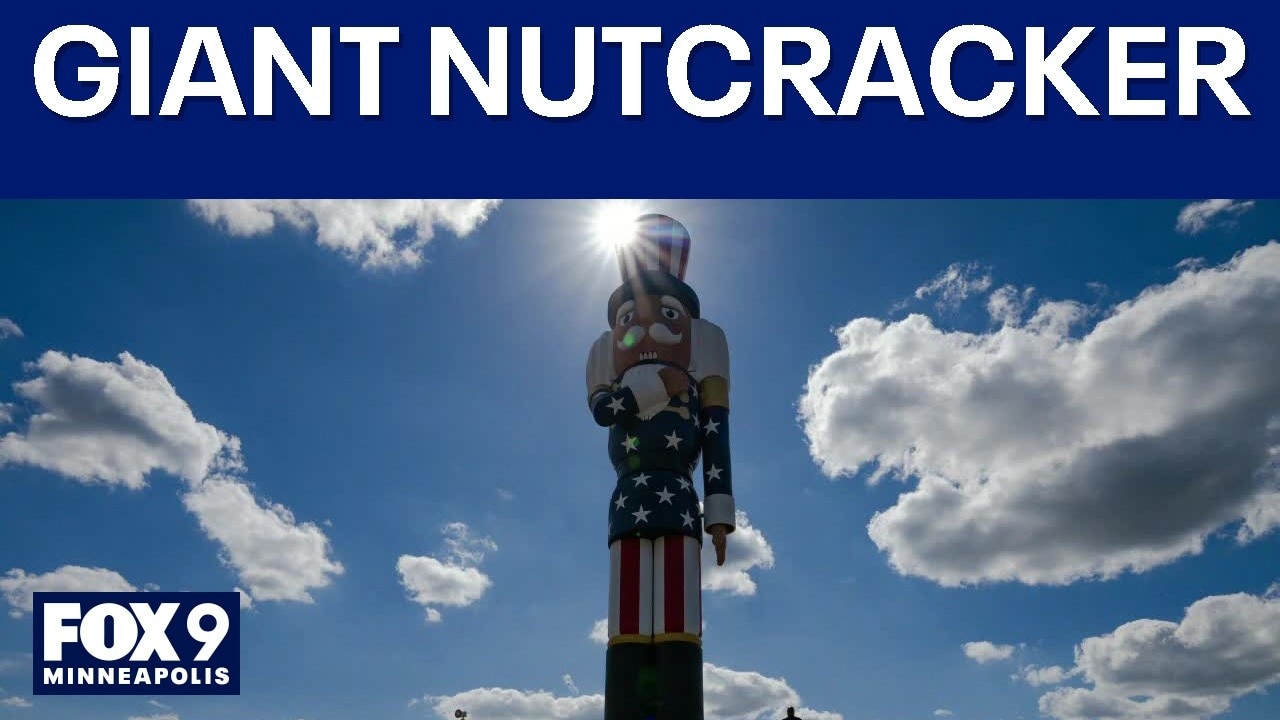 65-foot nutcracker in Luverne, MN, drawing visitors worldwide