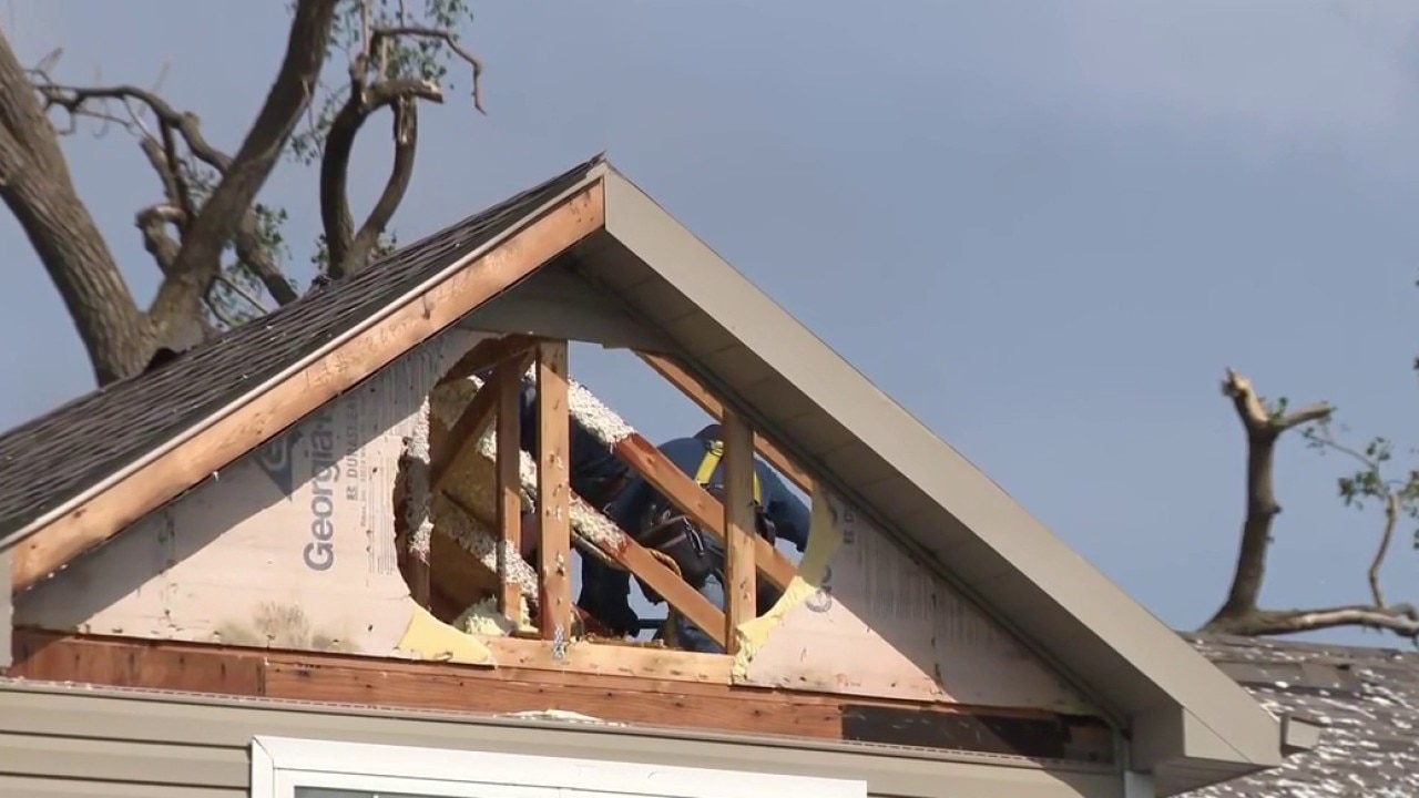 Severe storms tear roofs off homes, uproot trees in Tinley Park
