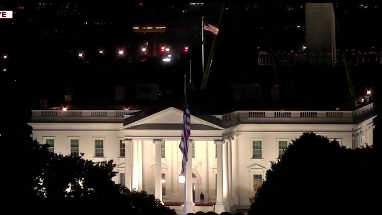 Lockdown lifted after shooting outside of White House
