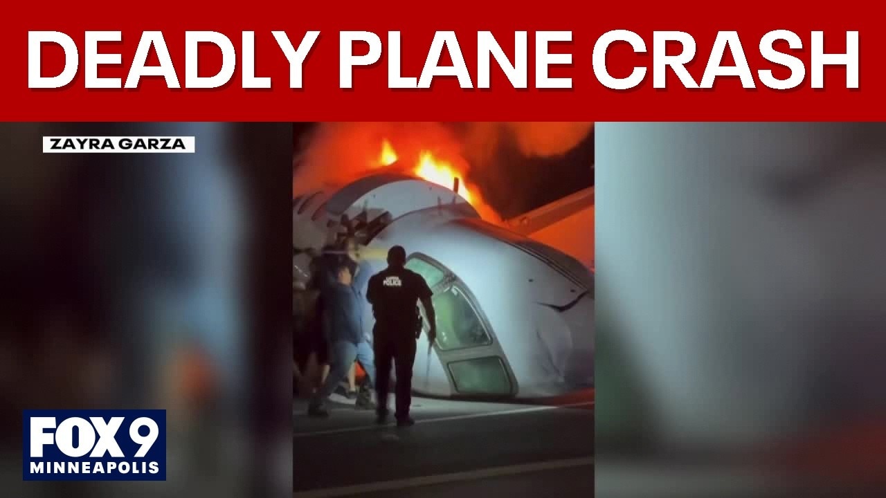 Deadly plane crash on Texas highway