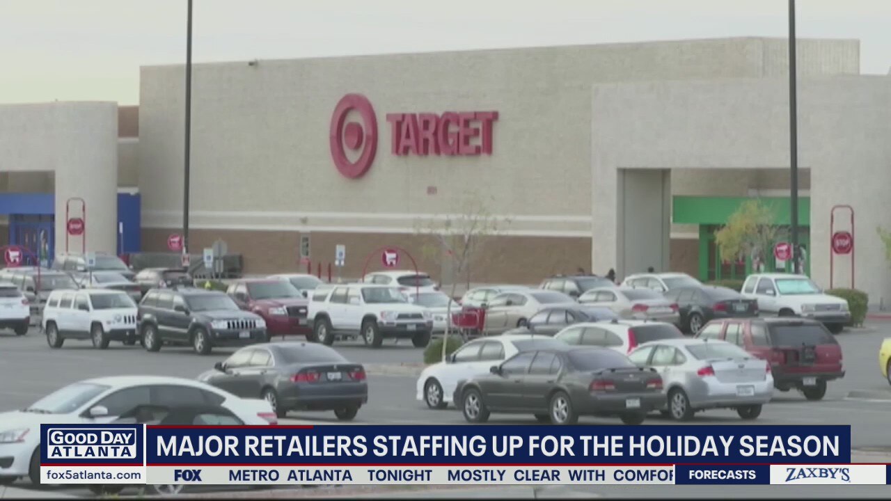 Major retailers planning hiring spree for the holiday season