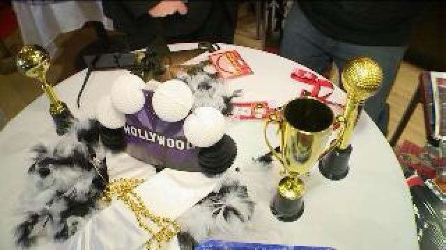 Tony checks out Oscar party accessories