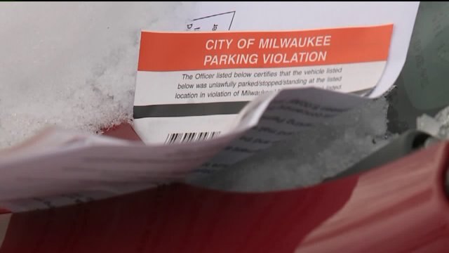 Milwaukee prepares to tow cars left from winter storm