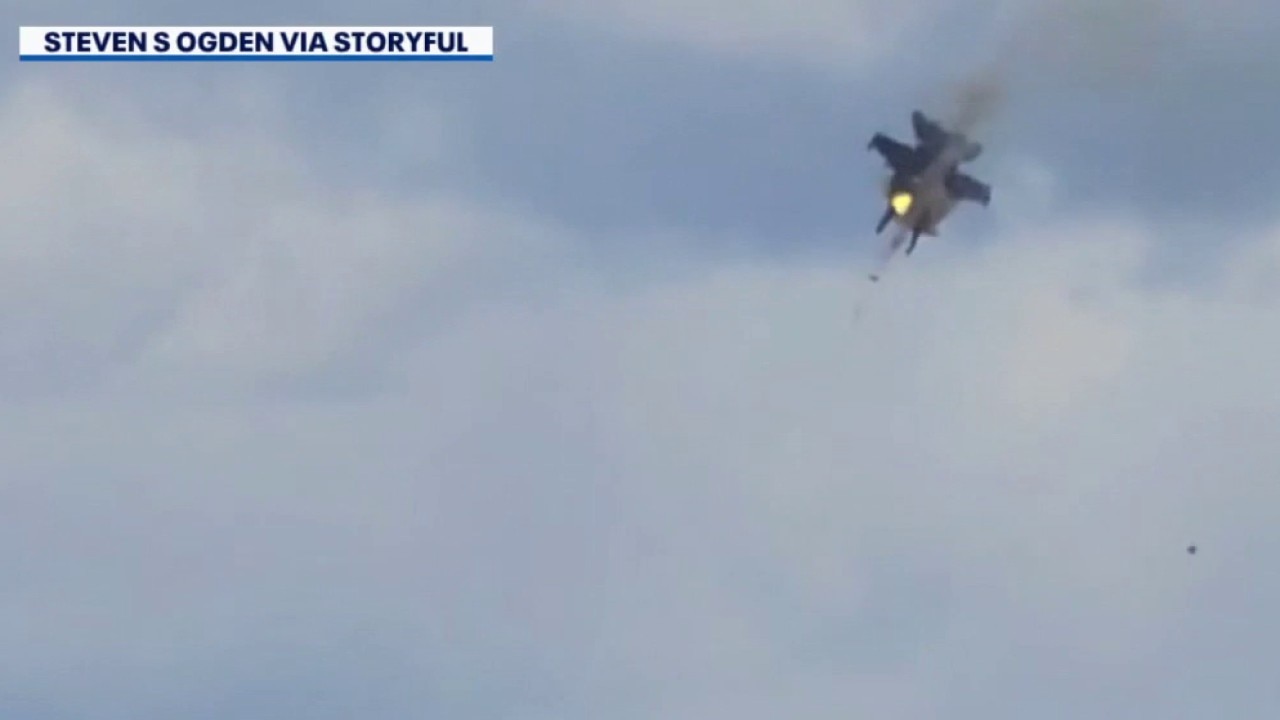 Navy jets crash into each other