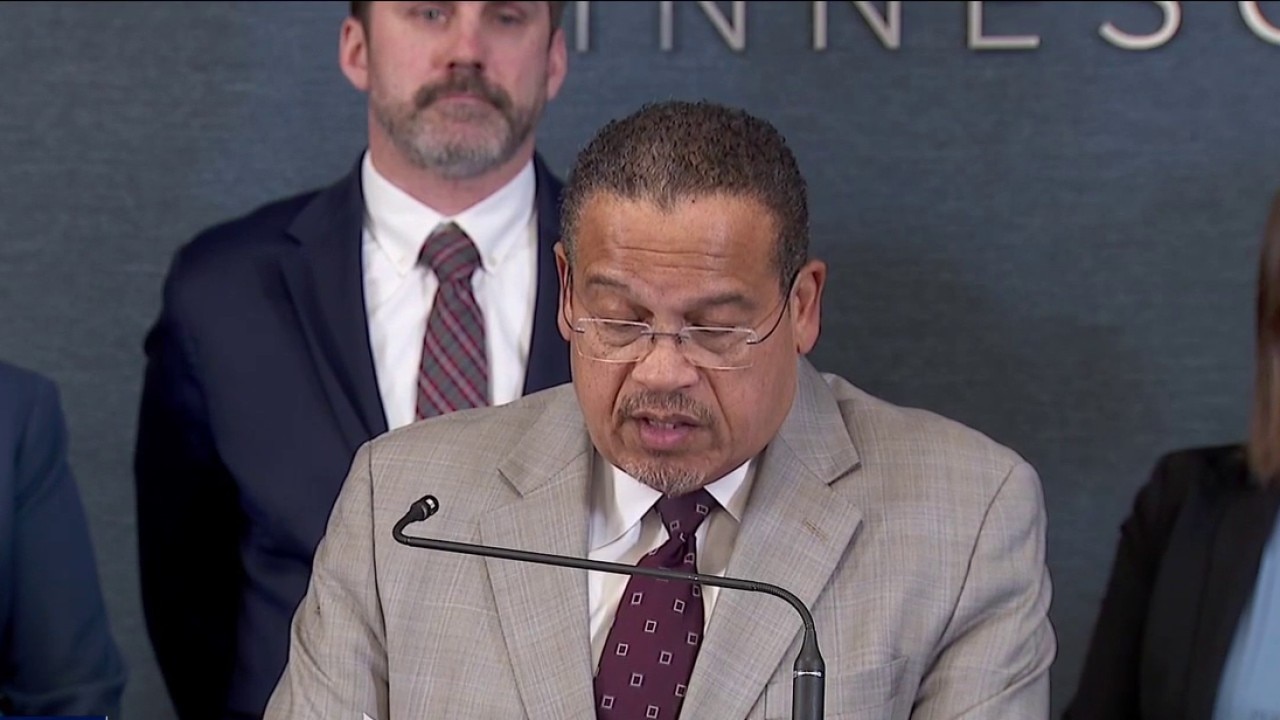 Minnesota sues DOJ, DHS over evidence in Renee Good, Alex Pretti shootings