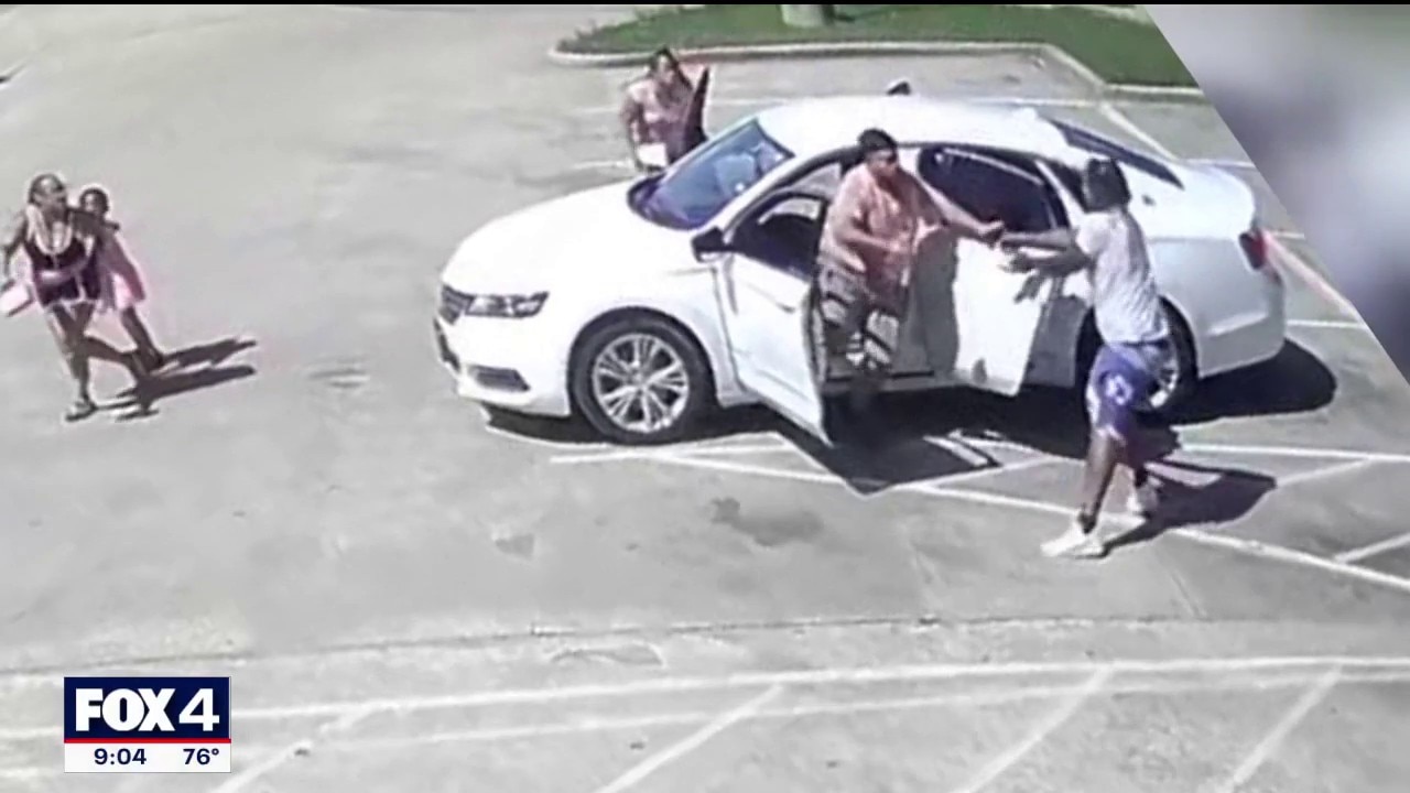 Texas father shoots carjacker attempting to steal car