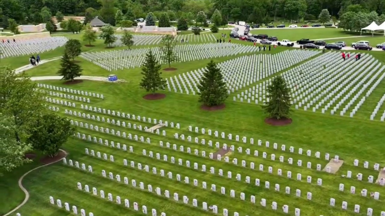 Abraham Lincoln National Cemetery prepares for Memorial Day ceremony honoring fallen service members