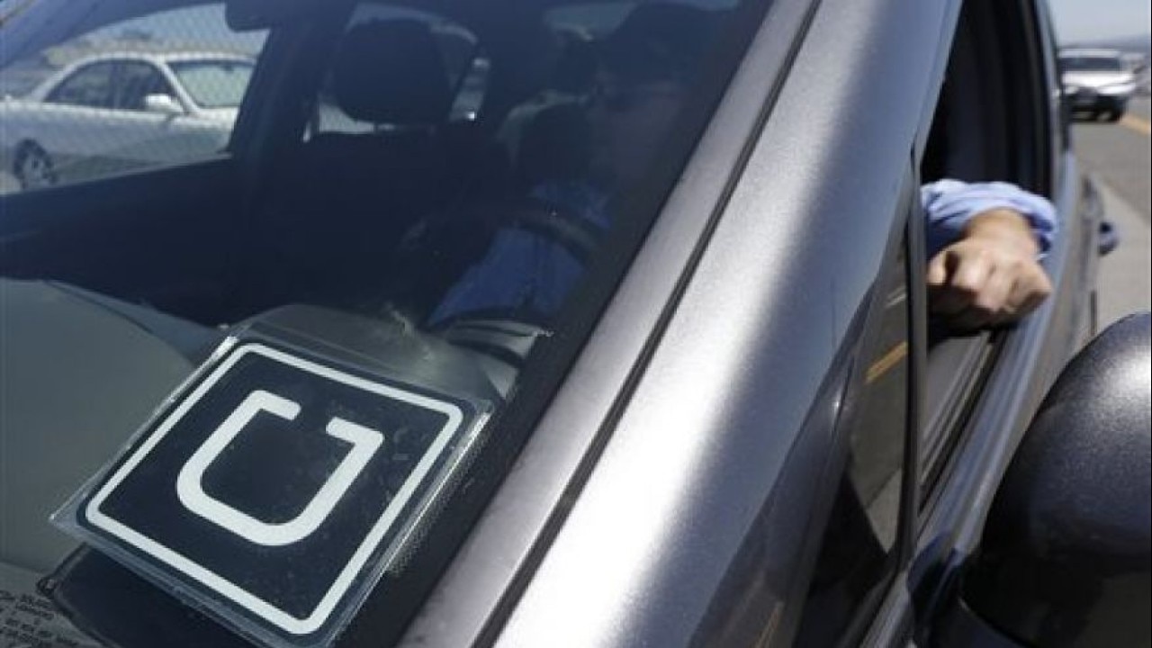 Illinois rideshare drivers can start forming a union after new law signed | ChicagoLIVE