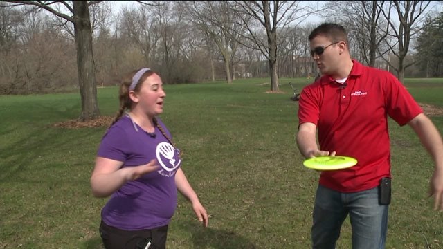 Chip learns some disc golf techniques