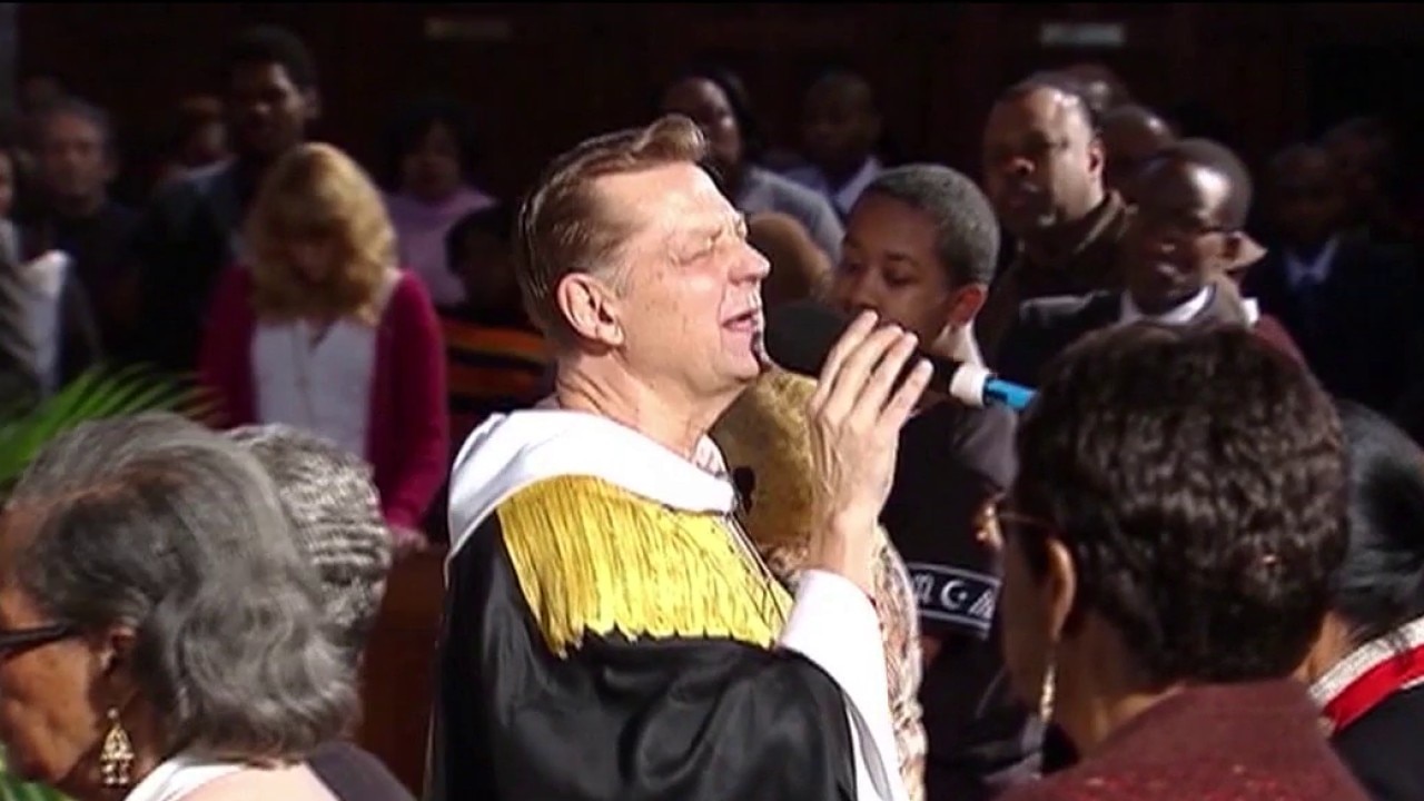 Supporters rally behind Father Pfleger amid new sex abuse allegations