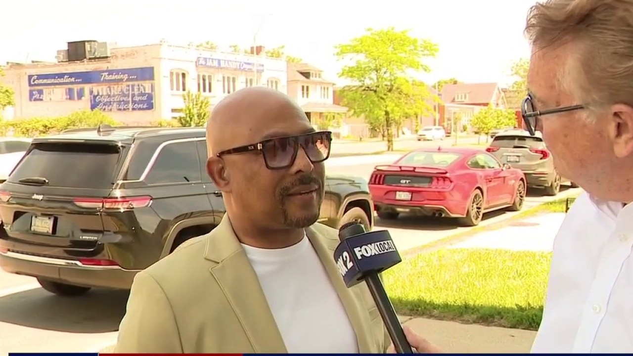 Former Detroit police chief on second DTW car crash incident