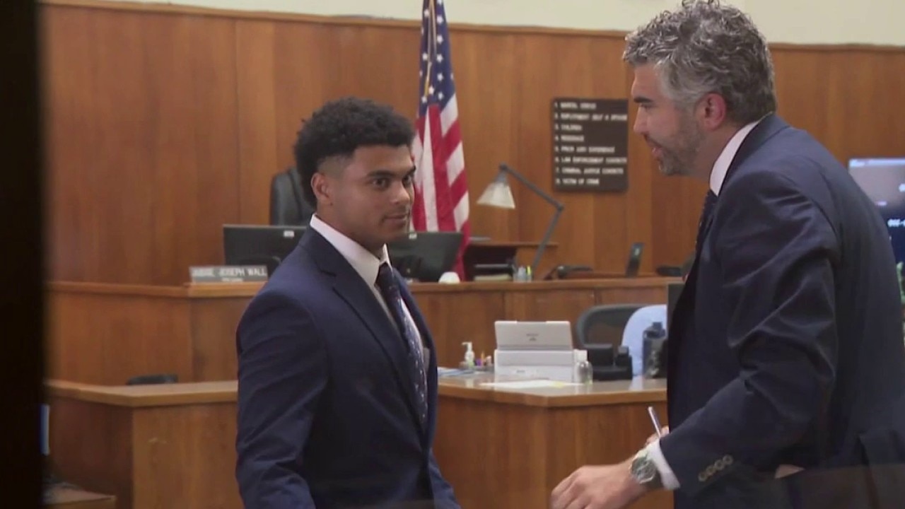 Crash that killed 2 Marquette students, man accused heading to trial