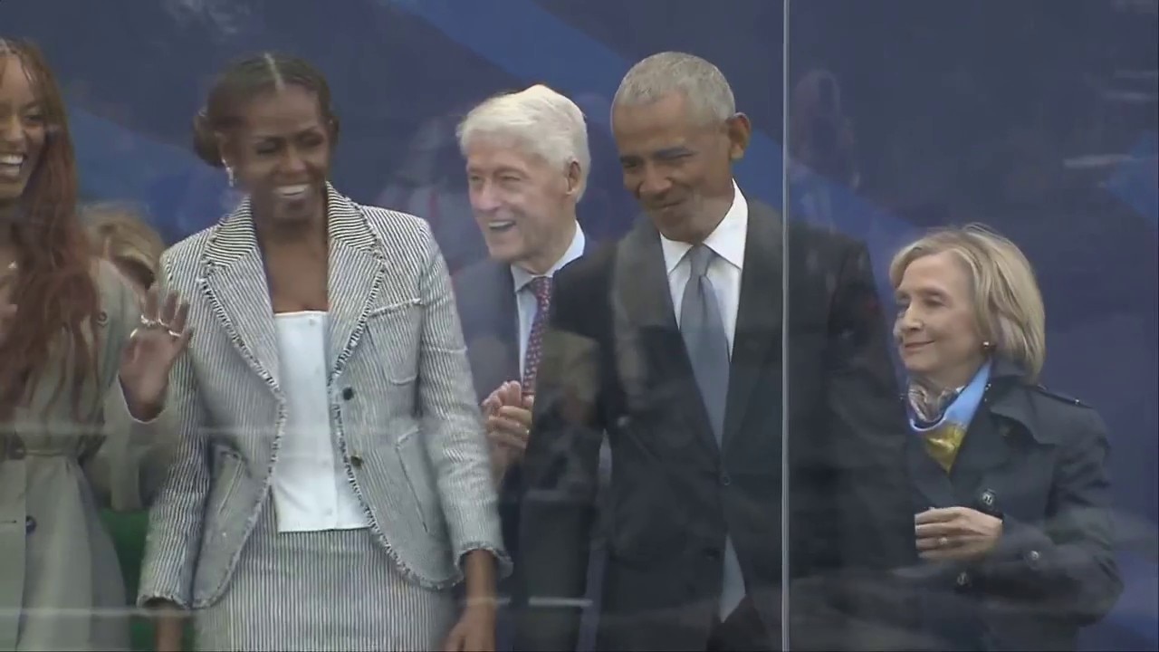 Former presidents arrive at the Obama Presidential Center opening ceremony 